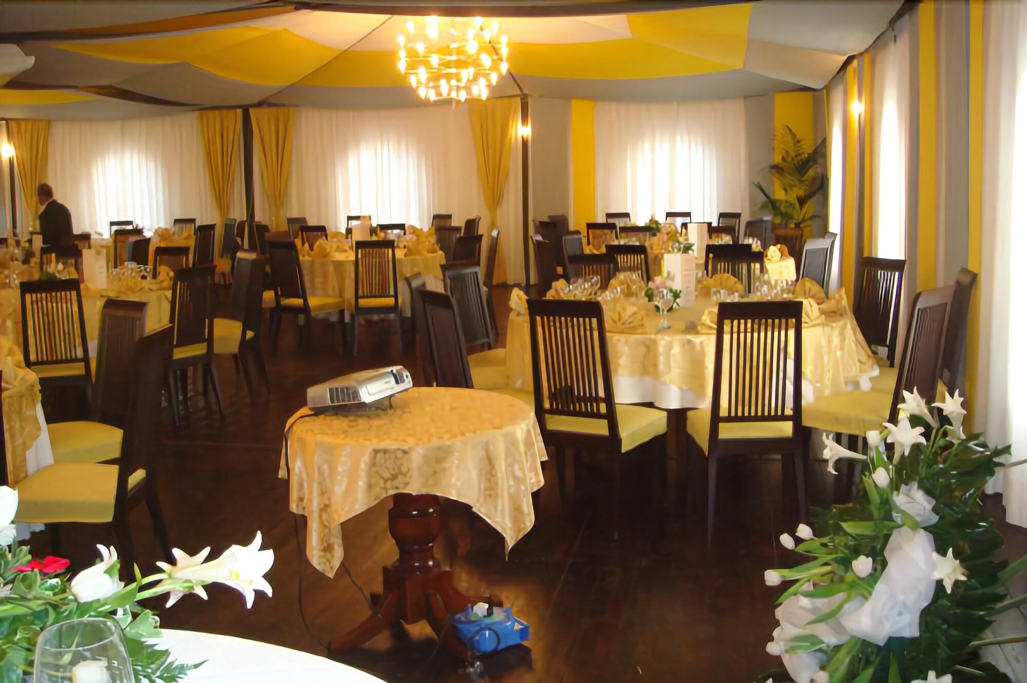 Hotel Delle Palme Фалконе Екстериор снимка