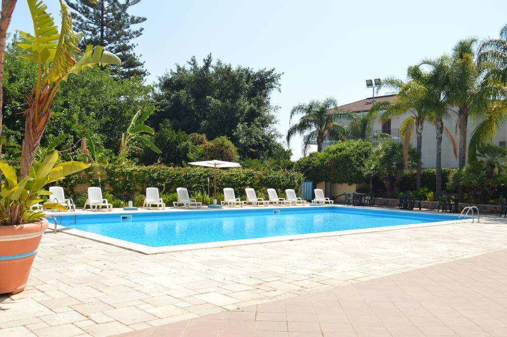 Hotel Delle Palme Фалконе Екстериор снимка