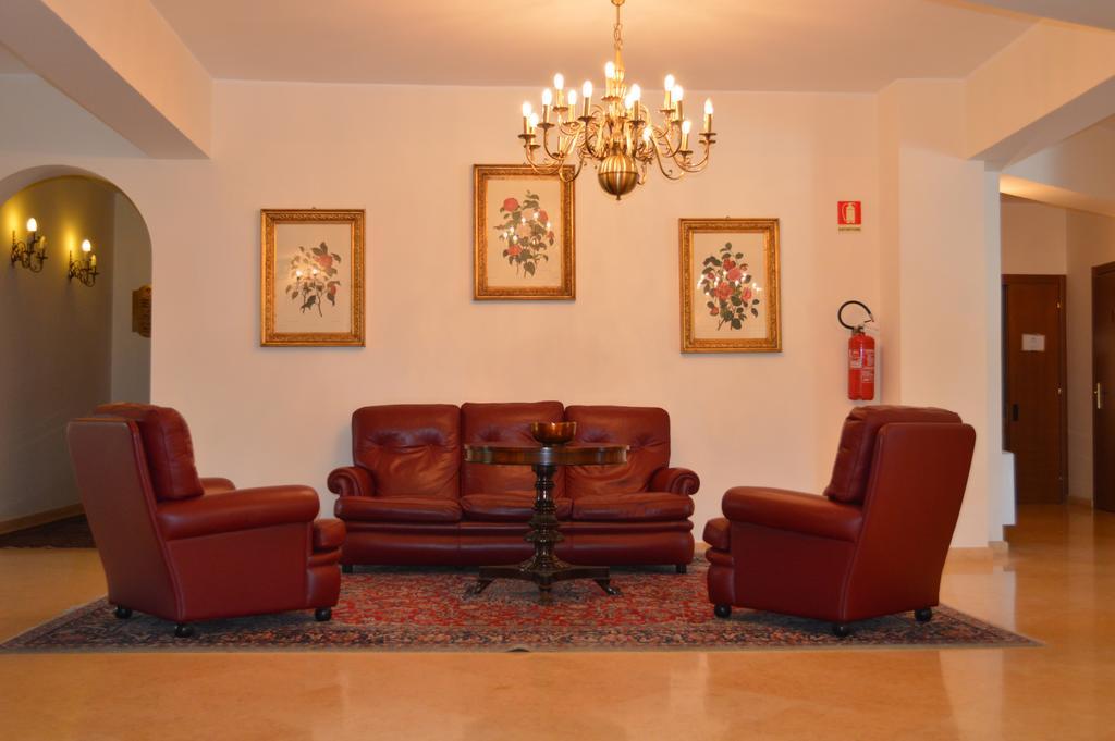 Hotel Delle Palme Фалконе Екстериор снимка