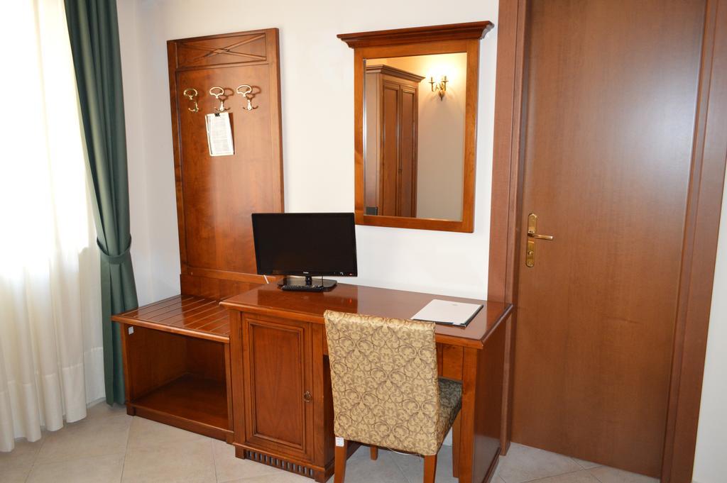 Hotel Delle Palme Фалконе Стая снимка