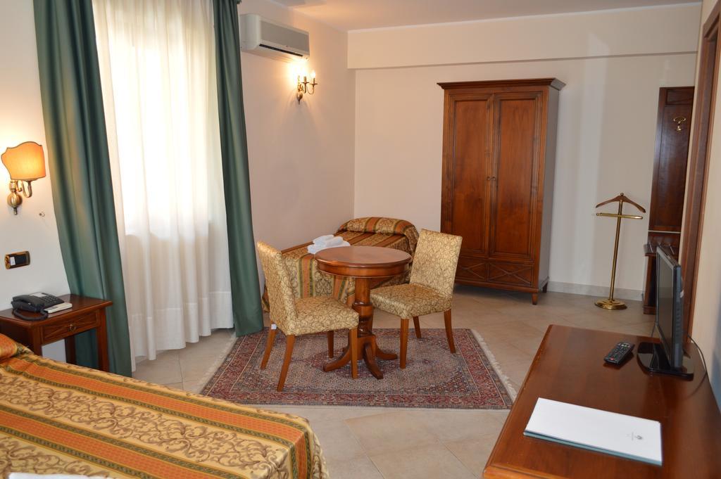 Hotel Delle Palme Фалконе Стая снимка