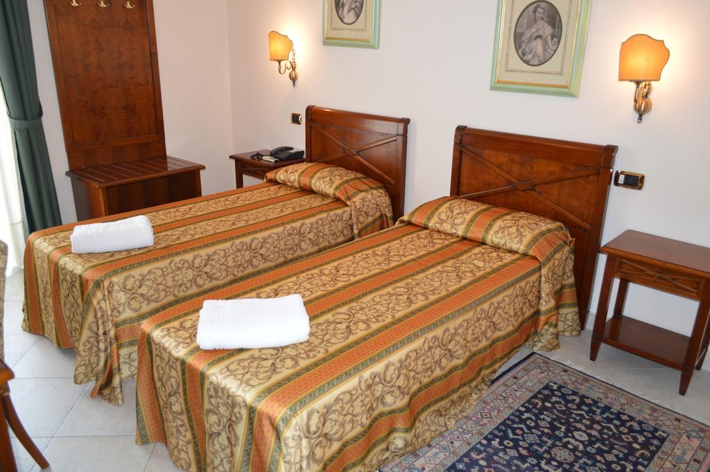 Hotel Delle Palme Фалконе Стая снимка