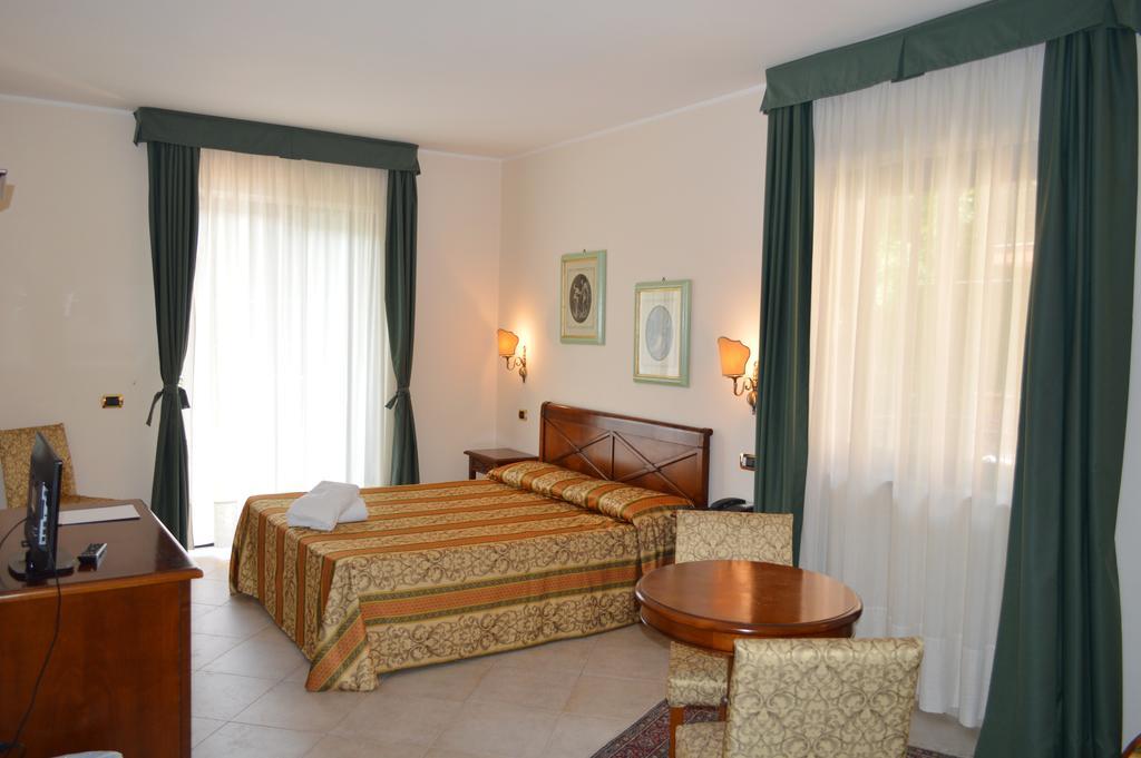 Hotel Delle Palme Фалконе Стая снимка
