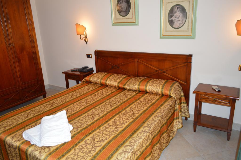 Hotel Delle Palme Фалконе Стая снимка