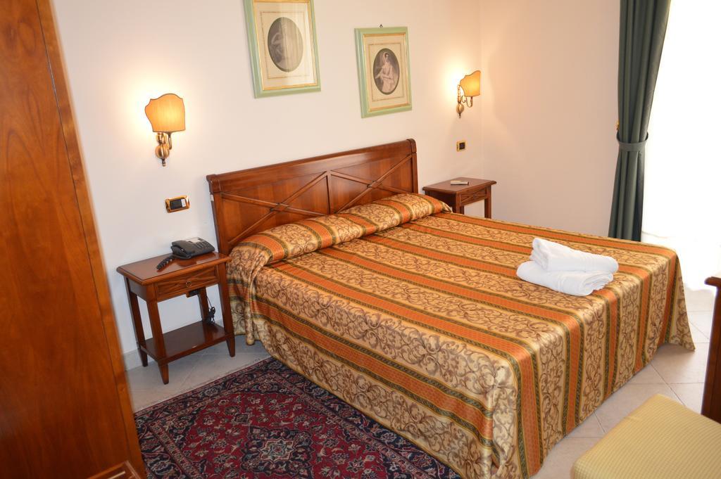 Hotel Delle Palme Фалконе Стая снимка