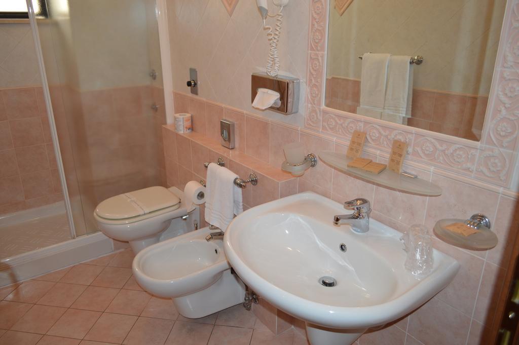 Hotel Delle Palme Фалконе Екстериор снимка